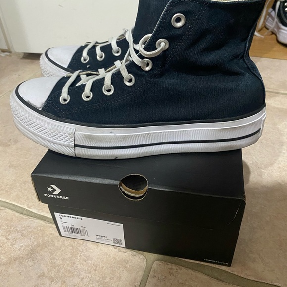 Converse Women's High-top platform shoes size 9 - Picture 2 of 7